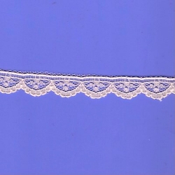 5 Yds  1/2"  Peach Scalloped Lace    1437